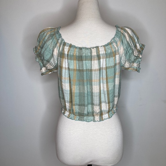 American Eagle Plaid off the shoulder top. SIZE SM - Picture 7 of 8